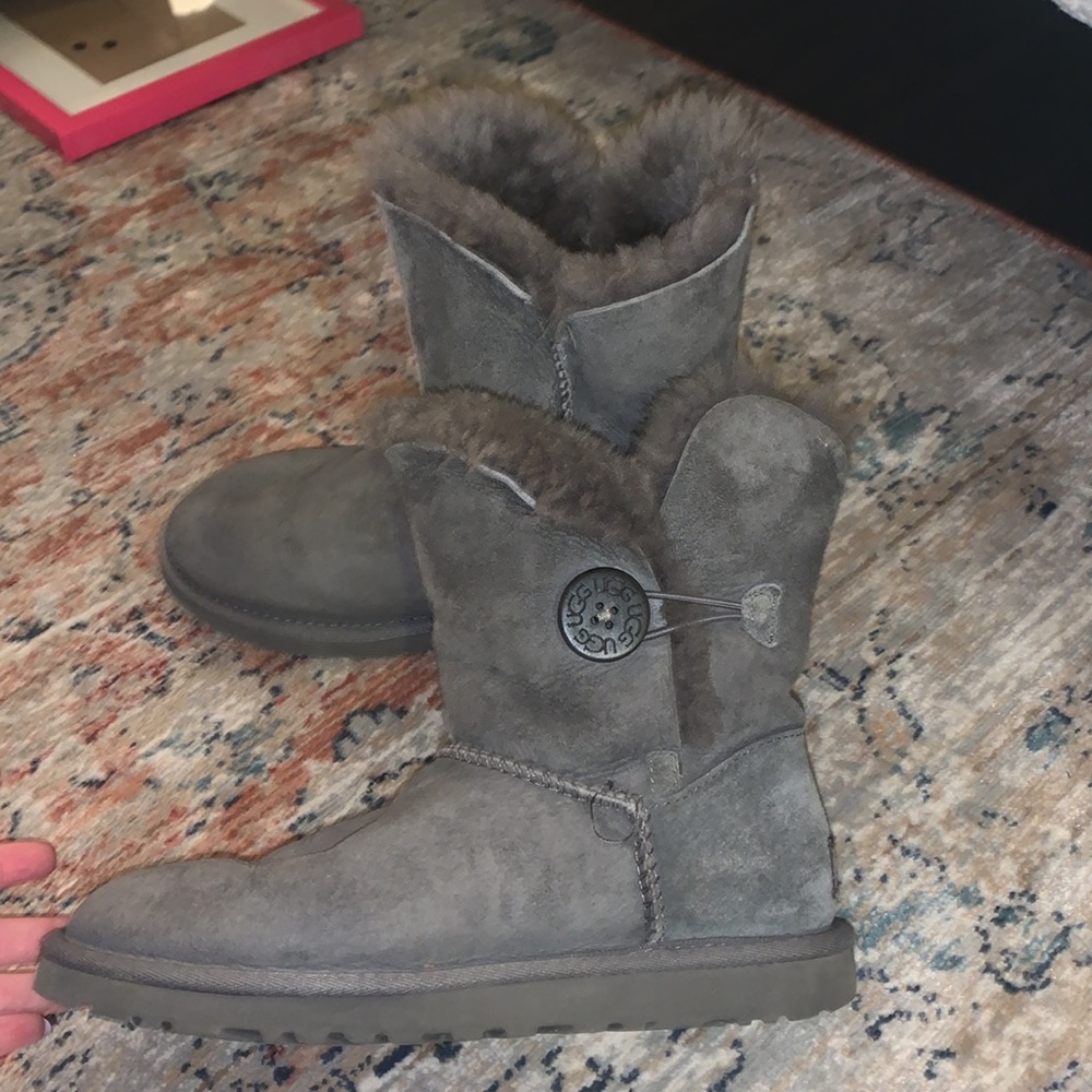 Gray Ugg Boots - image 4
